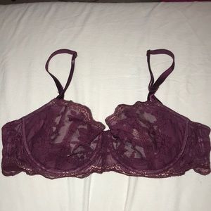 Used Victoria Secret Dreams Angel Lace Bra 32DD